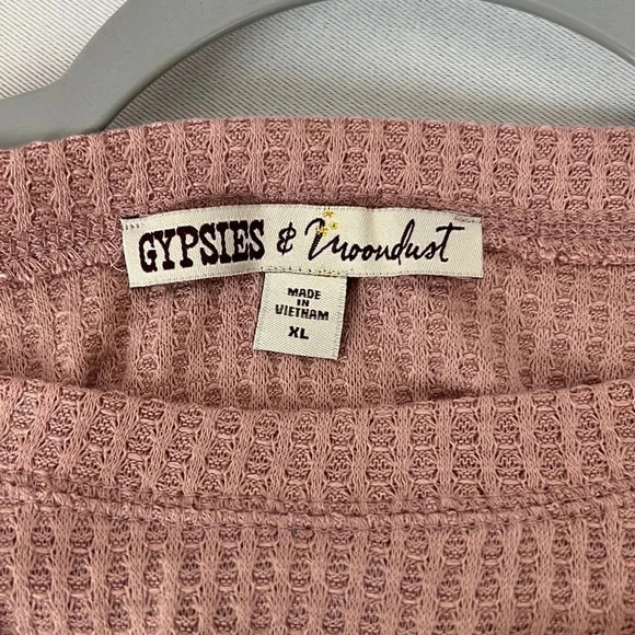 NEW‎ Gypsies & Moondust Print-Sleeve Waffle-Knit Top - Picture 3 of 10